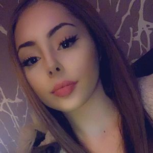 Meet your Posher, Chloe